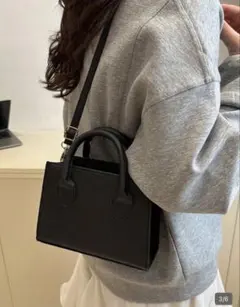 ミニショルダーバッグ 黒 レザー風