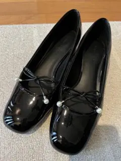 CHARLES&KEITH バーバラ パールエンベリシュッドボウバレエパンプス