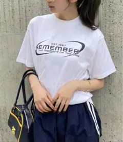 新品　スポーツグラフィックT ロゴTシャツ　合わせやすい　ビックシルエットのサムネイル
