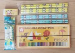新品未使用　サクラクレパス 16色 他6点のサムネイル