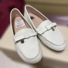 新品Kate Spade New York ホワイト ローファーのサムネイル