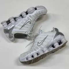 NIKE ナイキ ウィメンズ SHOXショック ス 靴 スニーカー 白 ホワイト