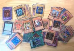 遊戯王 まとめ売り 初期カードあり レリーフ29枚