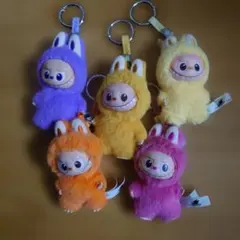 THE MONSTERS ラブブ キーホルダー 5種セットのサムネイル