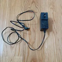ELECOM WRC-1167GEBK ACアダプター ADP31-021のサムネイル