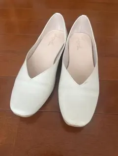 Launa lea フラットシューズ オフホワイト 22cmのサムネイル