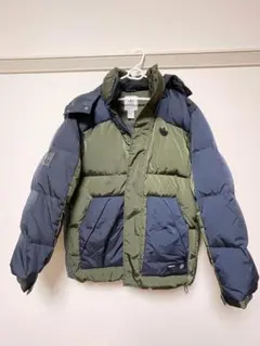 adidas ダウンジャケット オリーブグリーン/ネイビー JD3754