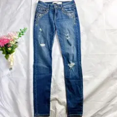 Item thumbnail for item 13bbcec4-2eda-4270-910a-5df0ff12e74e