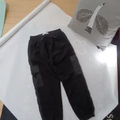 ZARA 黒 フリースパンツ 9-10歳