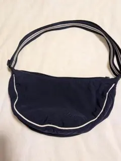 ユニクロ・ラウンドミニショルダーバッグ・ライン・ネイビー