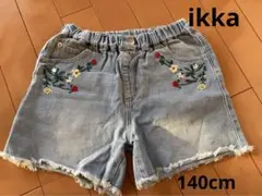 ikka☆薄ブルー切りっぱなしデニムショートパンツ☆花刺繍☆140cm