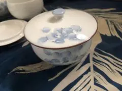 蓋付き煮物椀 白青花柄
