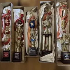 トロフィー 置物