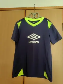 umbro サッカーシャツ ネイビー 150サイズ