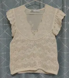 ZARA アイボリー フリル袖ニット M