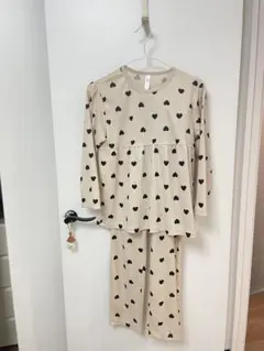 新品未使用　ハート柄長袖パジャマセット
