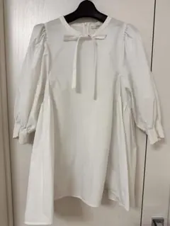 23SS✨yori サイドギャザーパフブラウス リボン パフスリーブ 近年モデル 23SS✨yori サイドギャザーパフブラウス リボン パフスリーブ