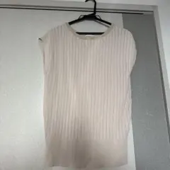 PLST ベージュ ノースリーブニット