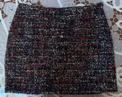 黒と赤のツイード風タイトスカート