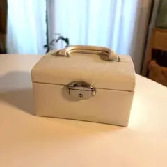 4C アクセサリーケース アイボリー