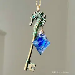 スチームパンク鍵コラージュアート•宇宙ファンタジー 立体コラージュ