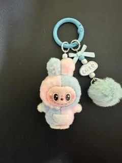 ラブブ ぬいぐるみキーホルダー ブルー×ピンクミクスカラー