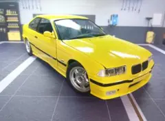 UT製 1/18 BMW E 3 シリーズ 訳ありのサムネイル