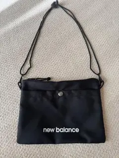 new balance ブラック サコッシュ