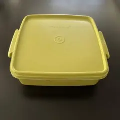 【美品】Tupperware タッパーウェア スクエア 保存容器のサムネイル