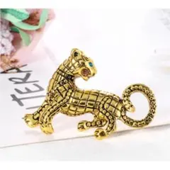 Item thumbnail for item 2327dc4e-3ea0-40aa-b1dc-f3cf21760da3