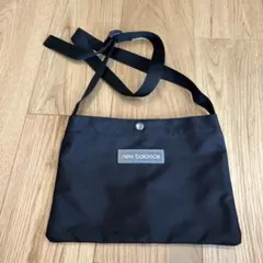 new balance ブラック ショルダーバッグ サコッシュ