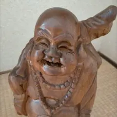 【布袋様】縁起物　木彫の置物のサムネイル