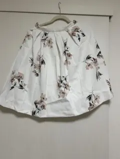 アプワイザーリッシェ　花柄スカート