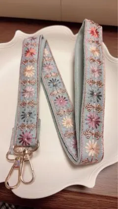 Item thumbnail for item 18337337-3256-415a-bd7b-93f0900ce01d