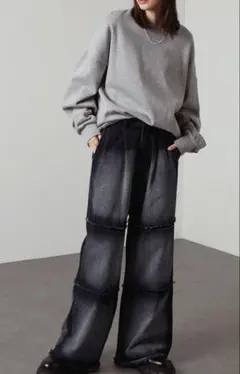 ヴィンテージメイク フリンジ切替タックセミフレアデニムパンツのサムネイル