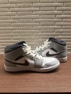 Nike Air Jordan 1 Mid ホワイト/グレー