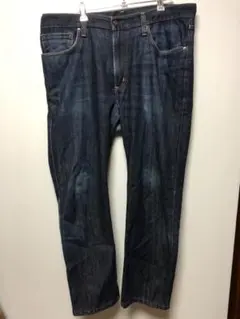 Item thumbnail for item fe04f130-98da-49a6-877a-17fb43175b61