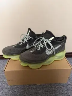 フライニット スニーカー