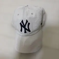 47 ニューヨーク・ヤンキース キャップ ベージュ