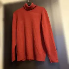 ユニクロ　カシミヤ　タートルニット　赤　L