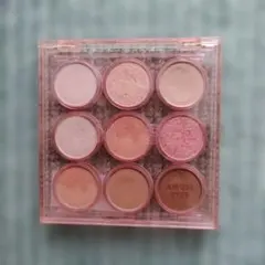 AMUSE EYE COLOR PALETTE 01 ウォームモモのサムネイル