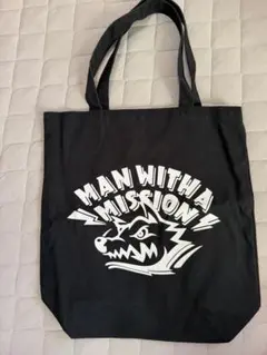 マンウィズ　トートバック Amazon.co.jp: MAN WITH A MISSION トートバッグ 白 : ファッション