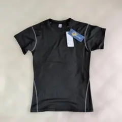 【新品】スポーツアンダーシャツ　黒の半袖Tシャツ　Mサイズ