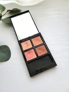 アディクション　ザ　アイシャドウパレット　MarriageVow　003