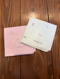 cacharel 刺繍ハンカチ 2枚セットのサムネイル