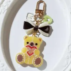レジン キーホルダー チャーム くま イエロー りぼん ハンドメイド