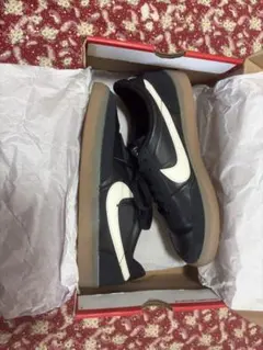 Nike スニーカー ブラック/アイボリー 27cm