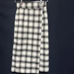 GU  チェック　デザイン　スカート　サイズM