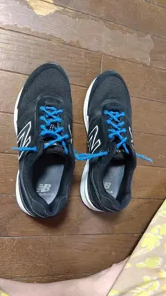 New Balance ブラック/ブルー シューズ