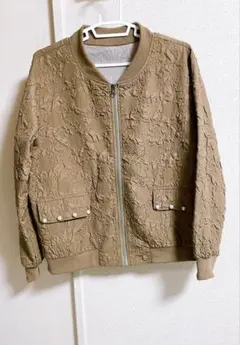 ブルゾン　アウター　ブラウン　パール付き　M-Lサイズ　ジャンパー